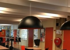 Dome lampen van 80cm in kantoor