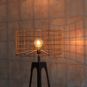 Lampvoet industrial met roestige lampenkap