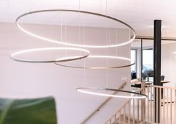 ring of light zero boven trappenhuis